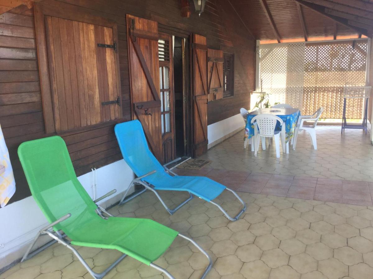Chez Ninette Pres Des Sources Chaudes Villa Bouillante Exterior foto