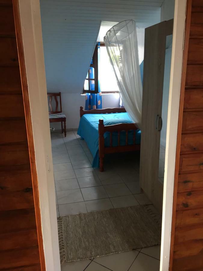 Chez Ninette Pres Des Sources Chaudes Villa Bouillante Exterior foto